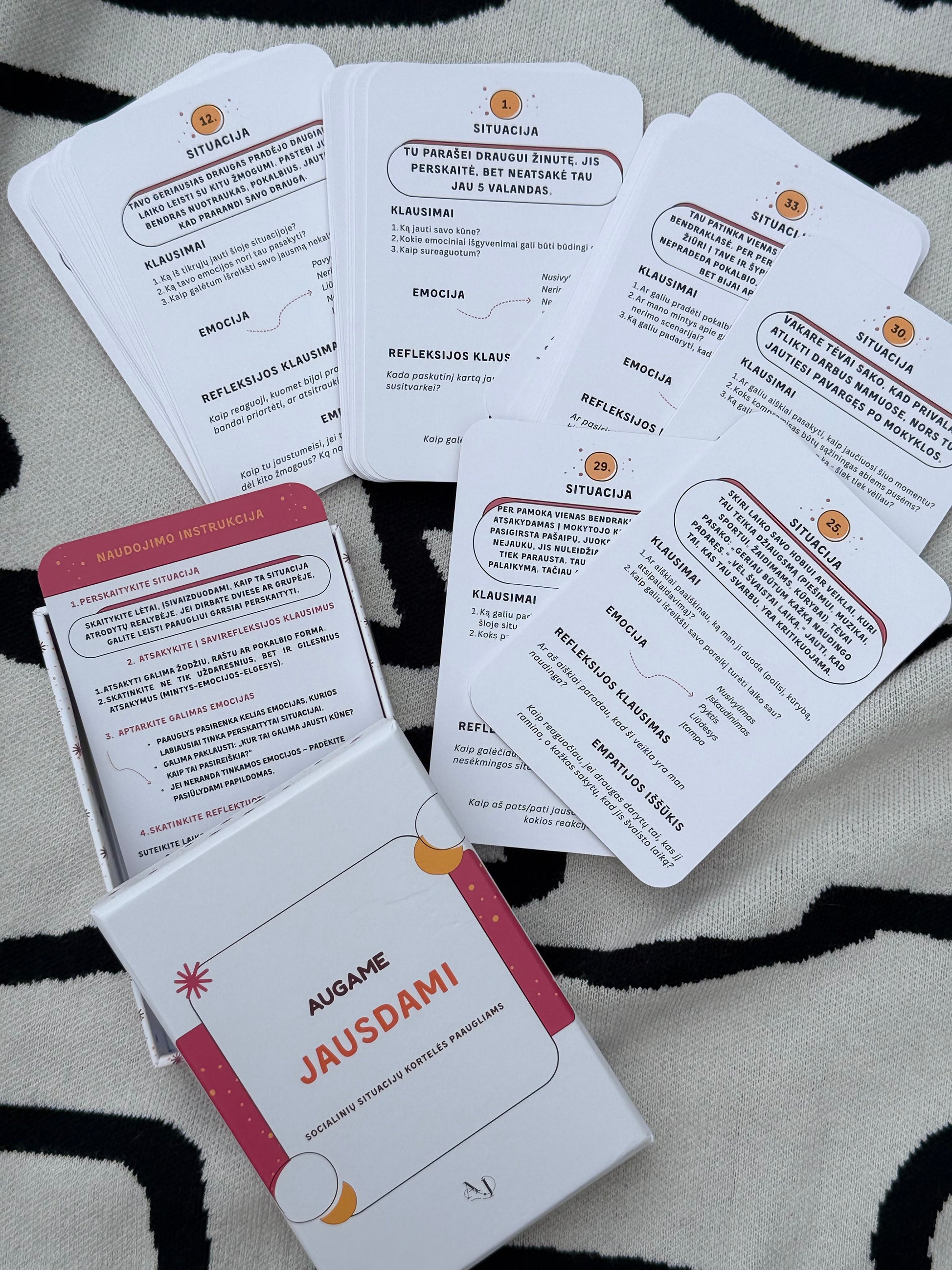 Emocijų ir Socialinių Įgūdžių Rinkinys Vaikams ir Paaugliams Augame Jausdami